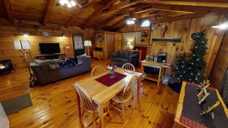 Heart of the Country Cabin Heart of the Country Cabin