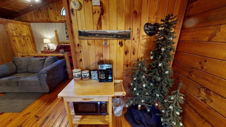 Heart of the Country Cabin Heart of the Country Cabin